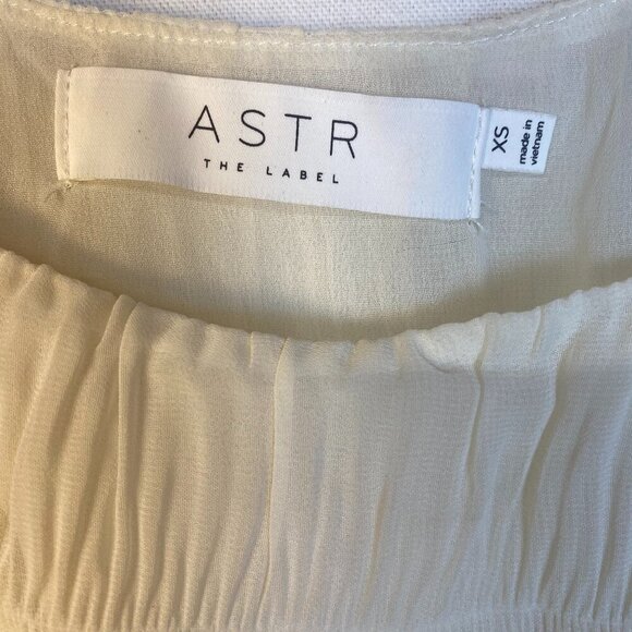 ASTR the Label Bohemian Ruched & Ruffled long sleeve cream blouse Extra-Small - Picture 4 of 6